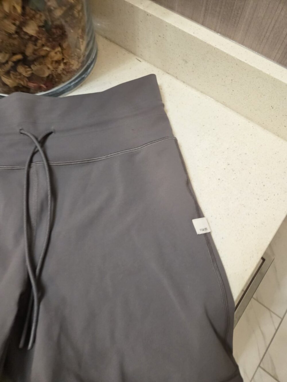 Vuori Daily Short Women's Large (L) bike short Taupe Grey - Picture 4 of 6